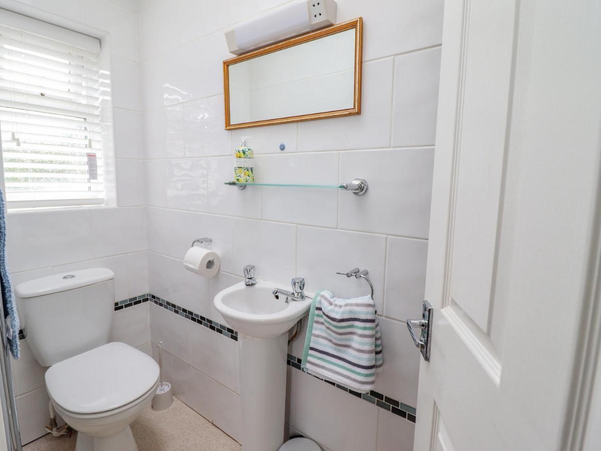24 Cadnant Park Villa Конуи Екстериор снимка