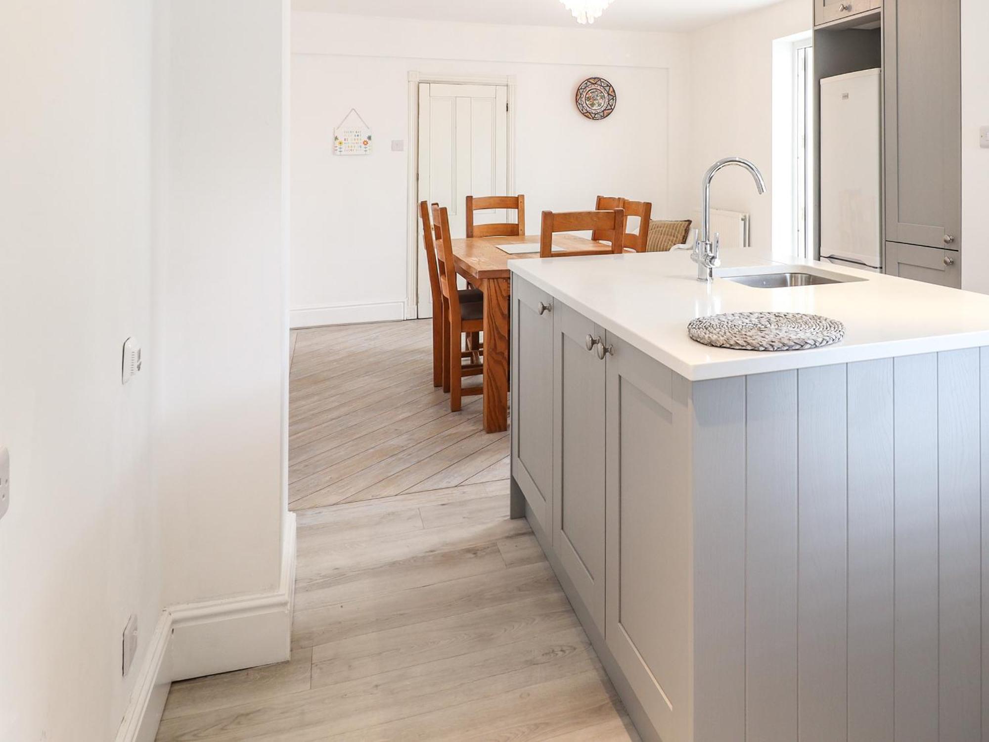 24 Cadnant Park Villa Конуи Екстериор снимка