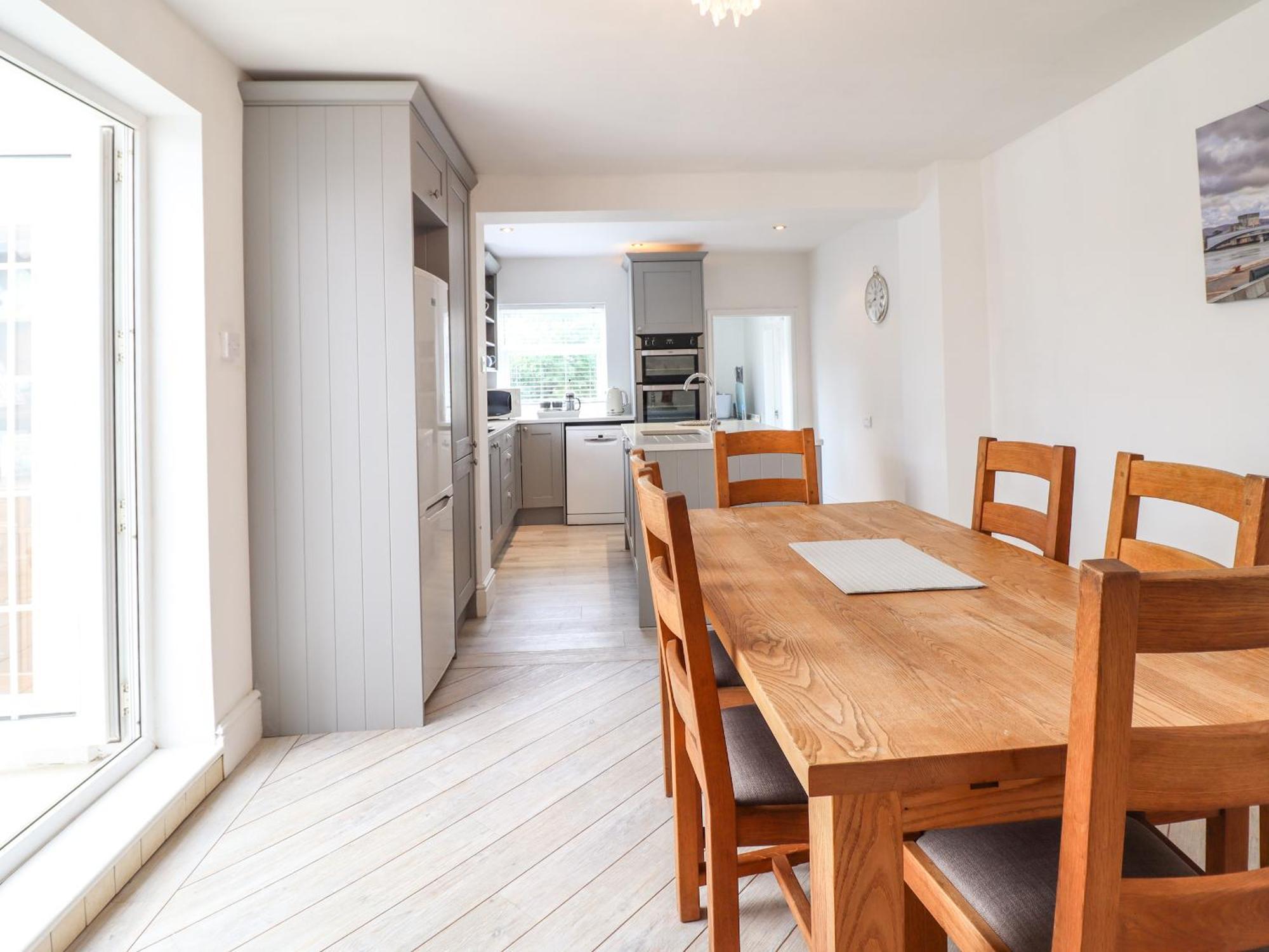 24 Cadnant Park Villa Конуи Екстериор снимка